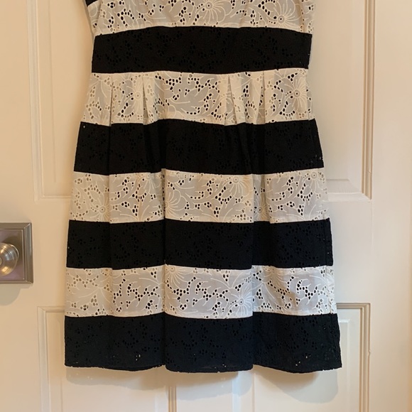 Loft cream and black striped eyelet dress size 2P - Picture 3 of 10